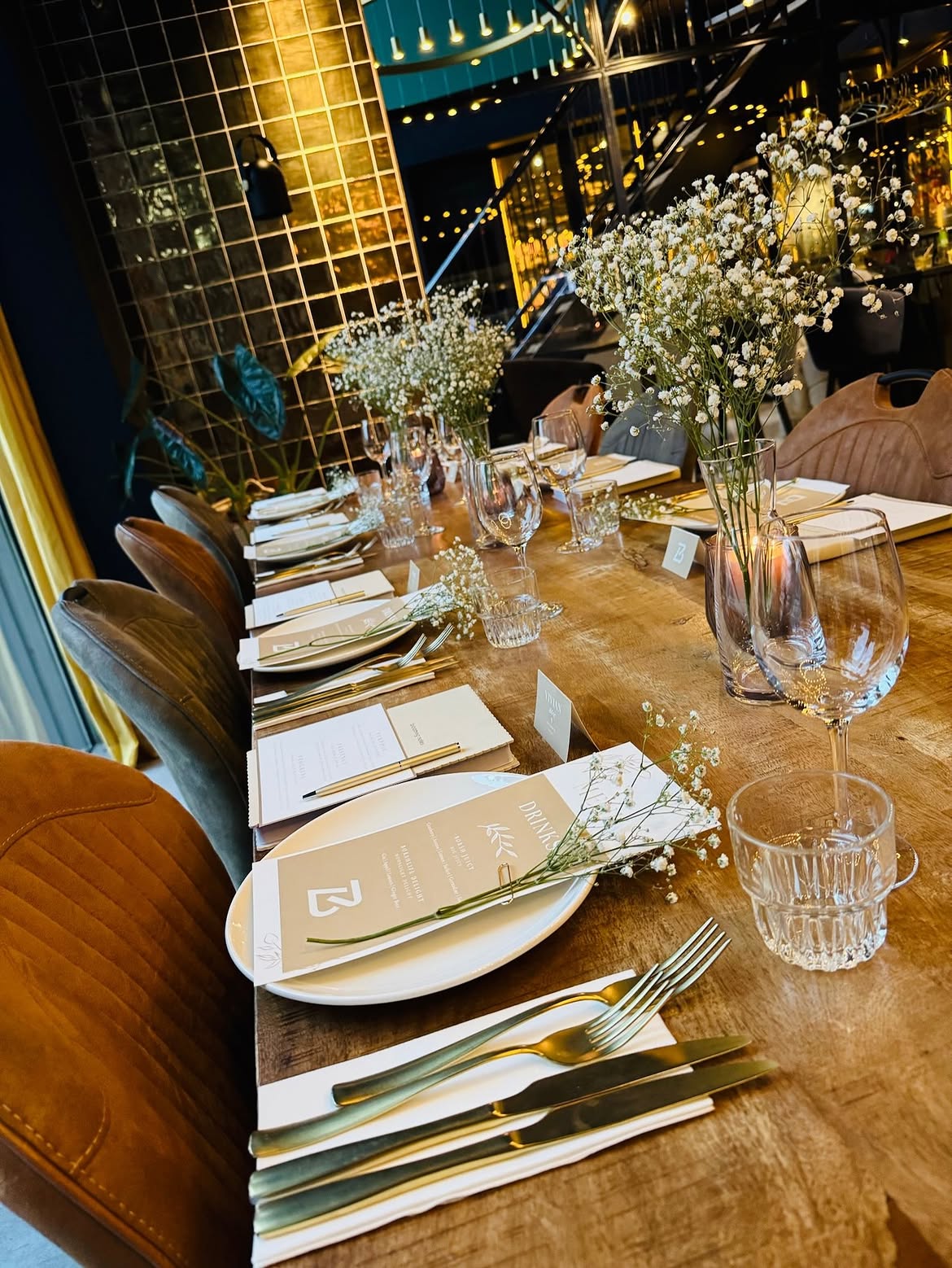 The table set for the first Borshlife Dinner
